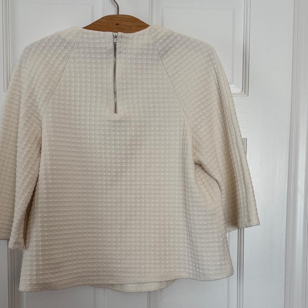 W5 Ivory Textured Boxy Knit Top - Picture 3 of 3